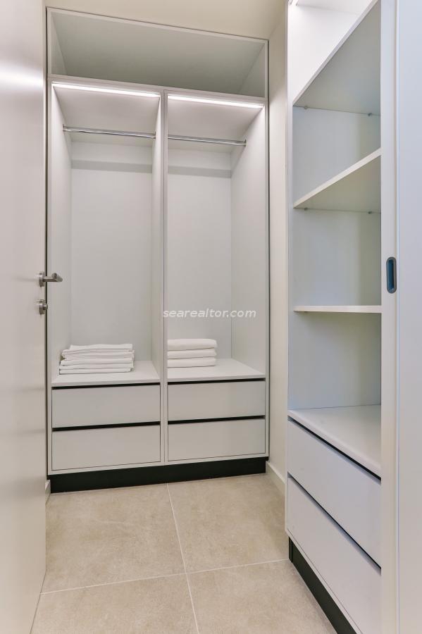 Two-bedroom apartment with a panoramic view of the sea in Rafailovići 19