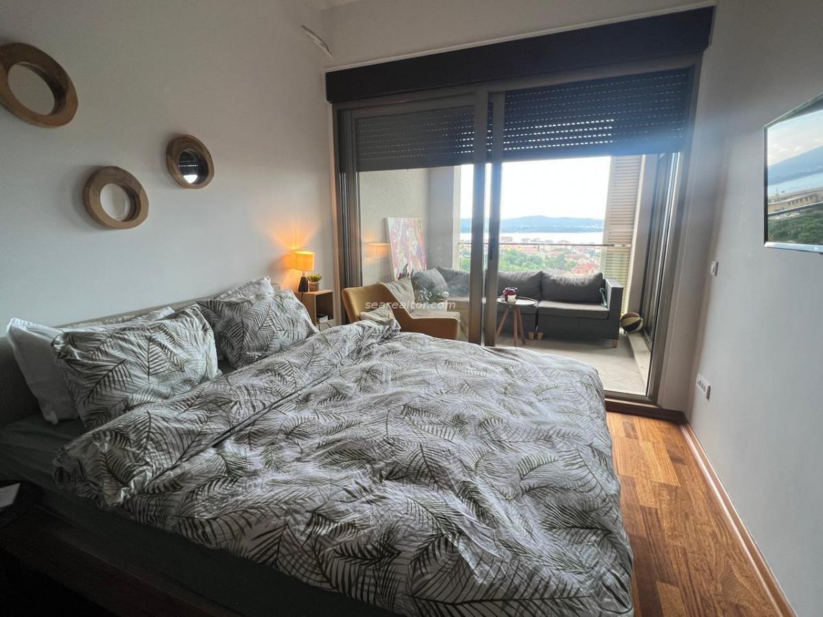 One-bedroom apartment with sea view for sale - Tivat 11