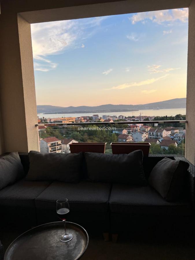 One-bedroom apartment with sea view for sale - Tivat 12