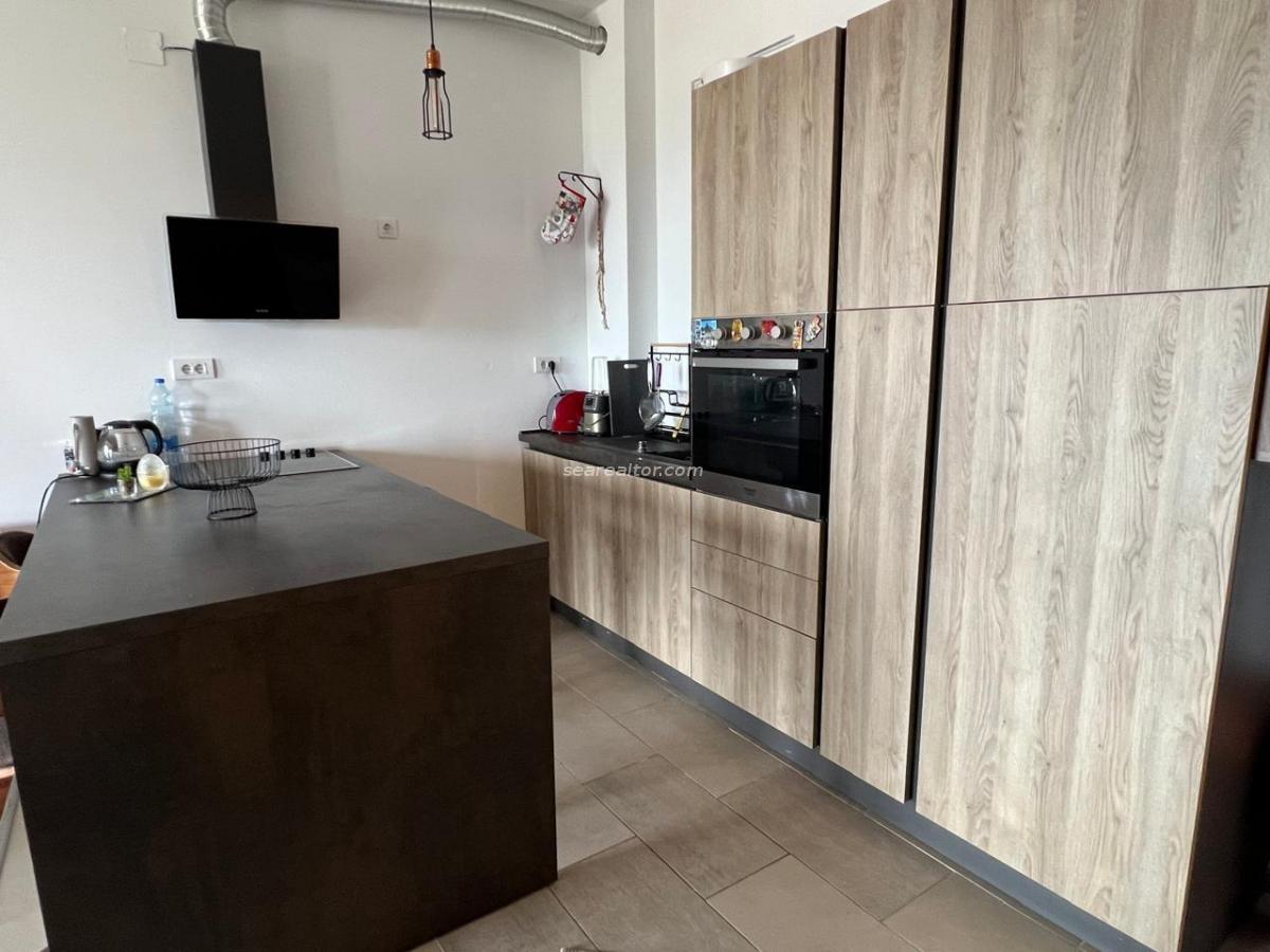 One-bedroom apartment with sea view for sale - Tivat 9