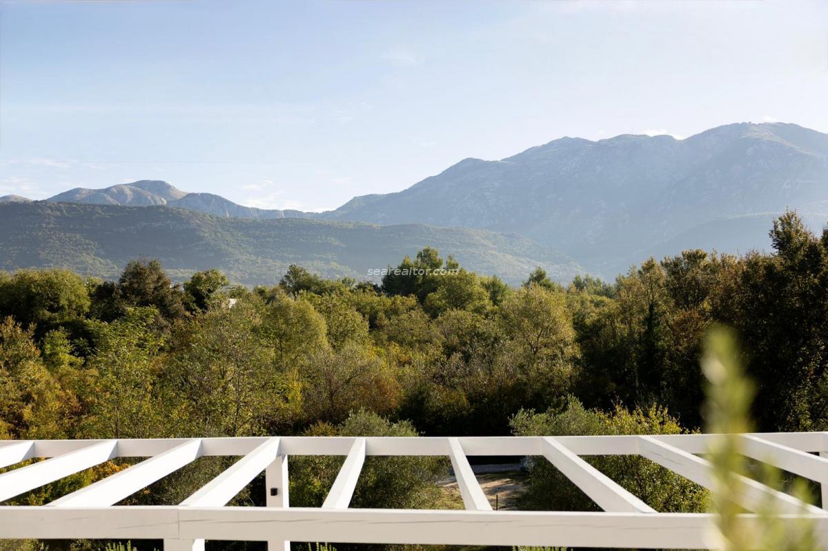 Two-bedroom apartment in a complex with a swimming pool and parking - Tivat 6