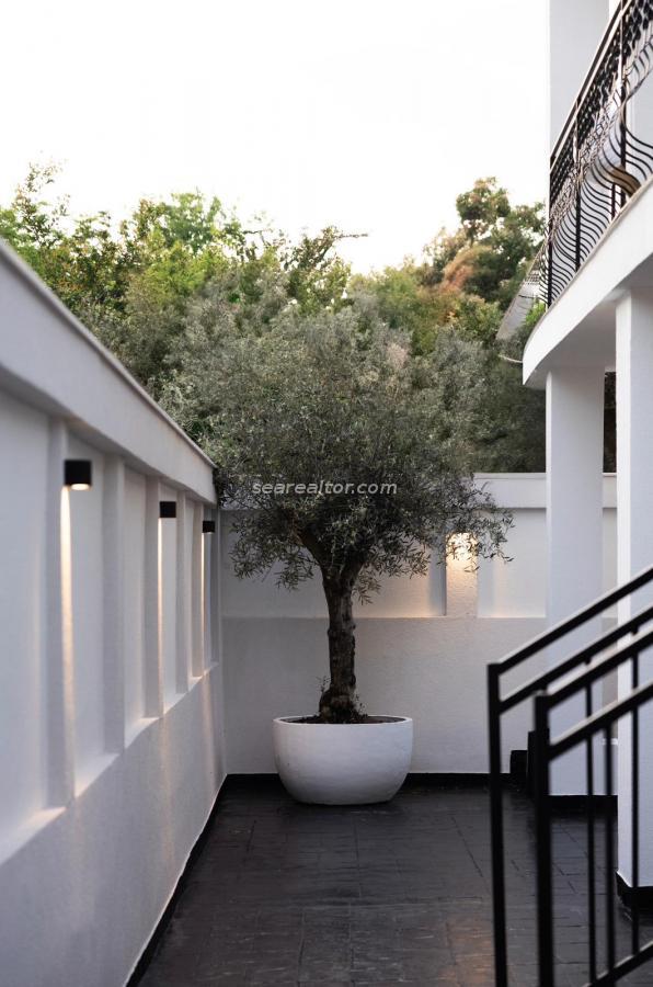 Two-bedroom apartment in a complex with a swimming pool and parking - Tivat 9