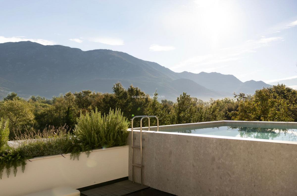 One-bedroom apartment in a complex with a swimming pool and parking - Tivat 2