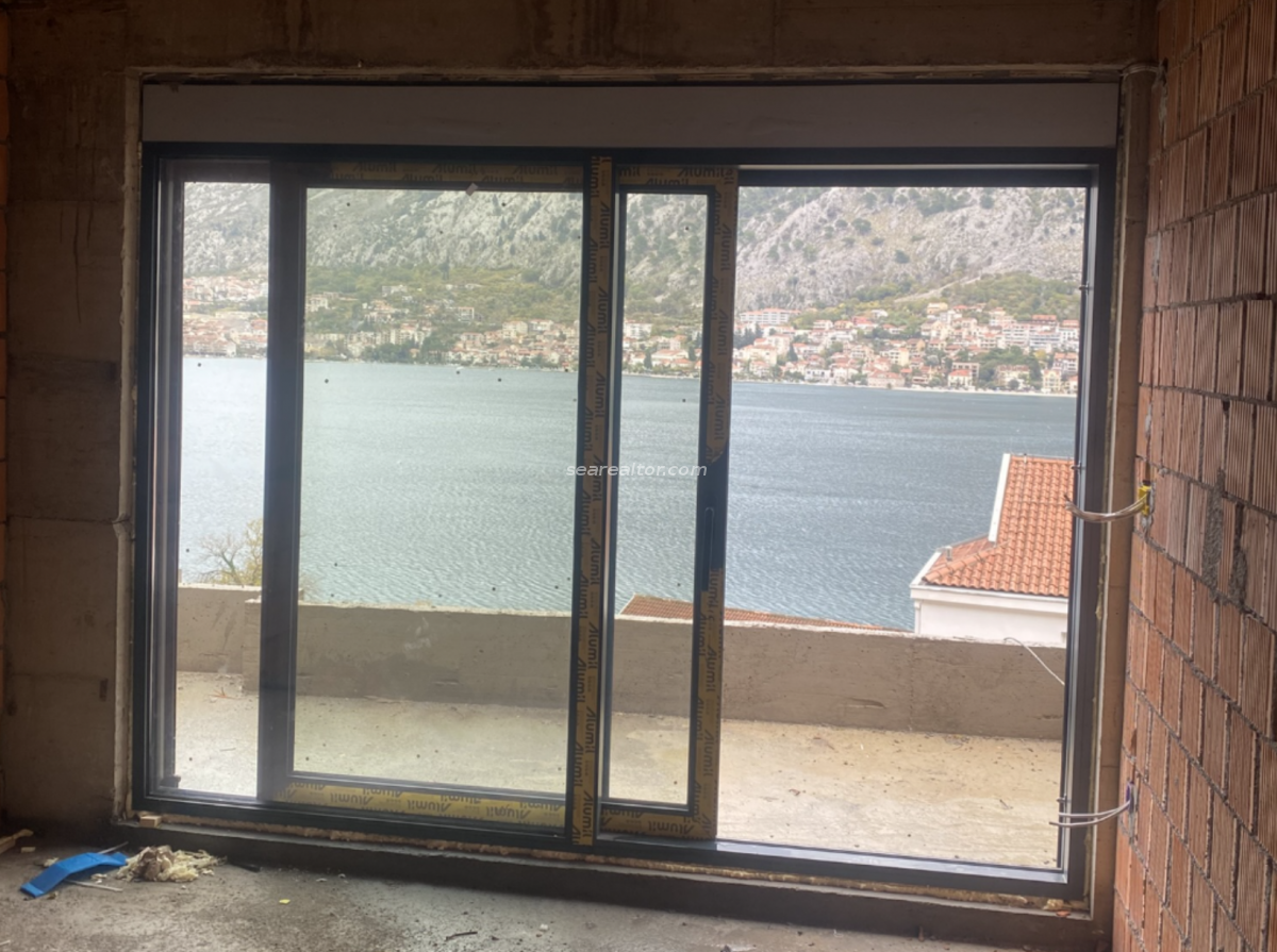 FOR SALE: Two-Bedroom Apartment with Sea View – Kotor 4