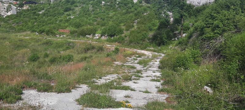 Plac na Cetinju, 0m² 5