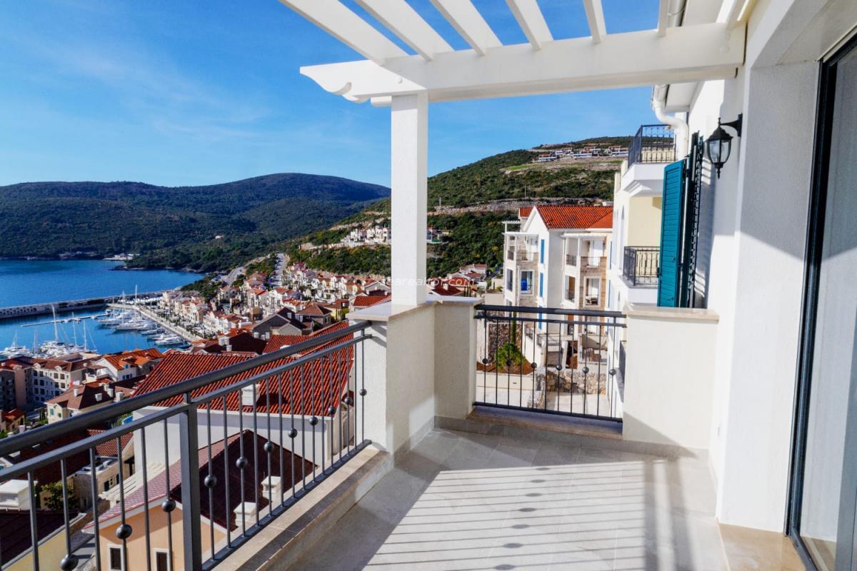 Jednosoban stan u Tivtu, 72m² — 2