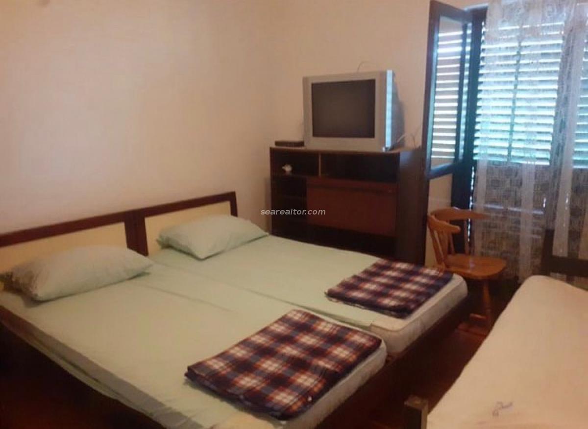 House for Rent 6 Rooms - Zelenika, Herceg Novi - Long Term Rent 4