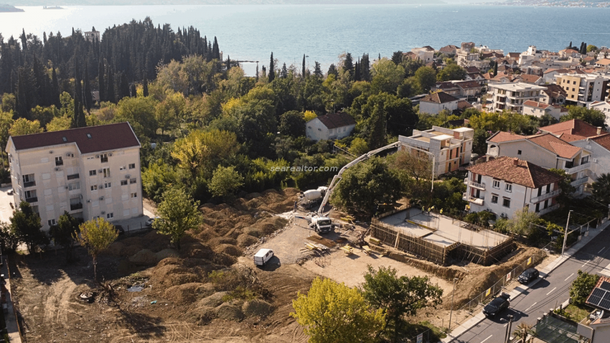 Penthouse with roof terrace 222 m2 in a new complex - Tivat, Marići 4
