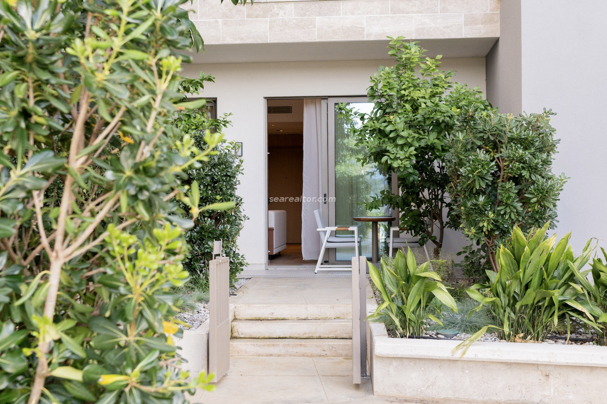 Studio apartment for sale - Tivat, Porto Montenegro 2