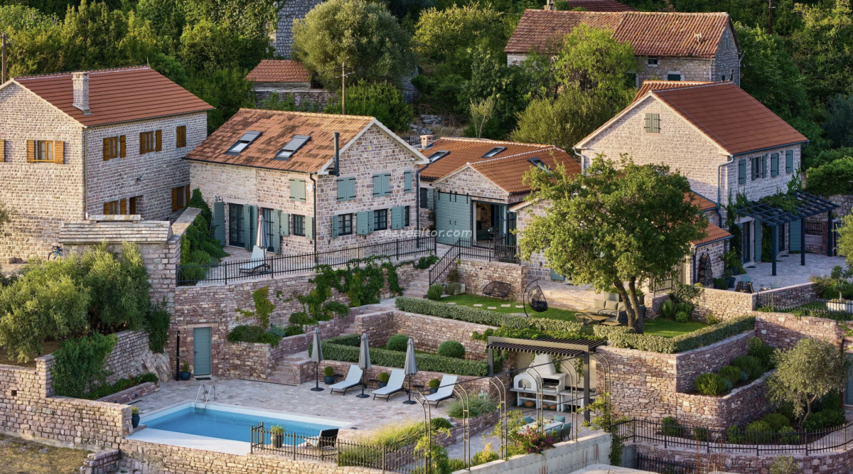 Kuća u Tivtu, 293m² — 2