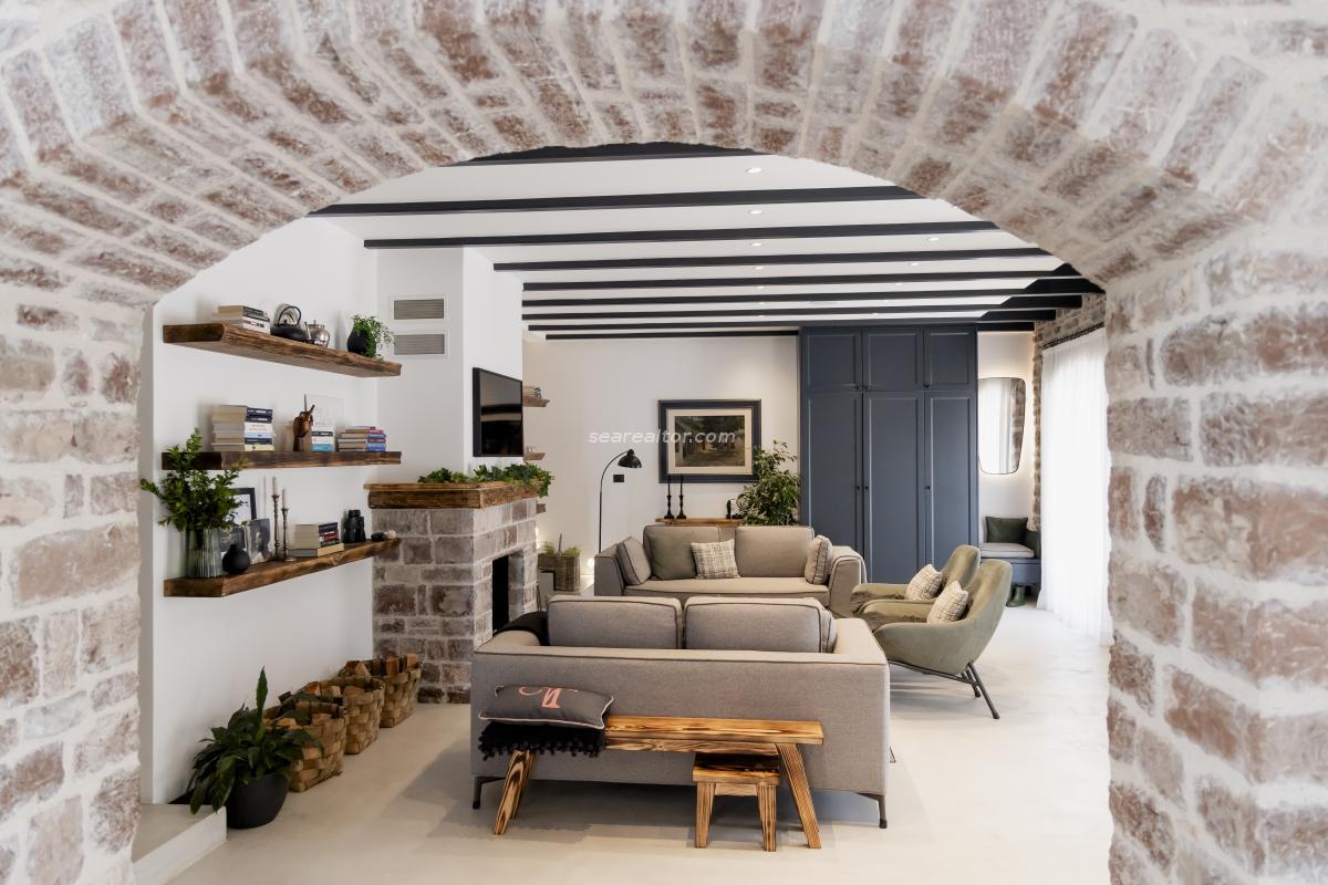Kuća u Tivtu, 293m² — 38