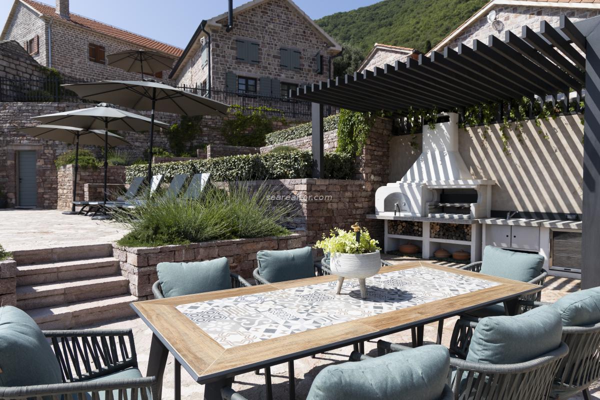 Kuća u Tivtu, 293m² — 5