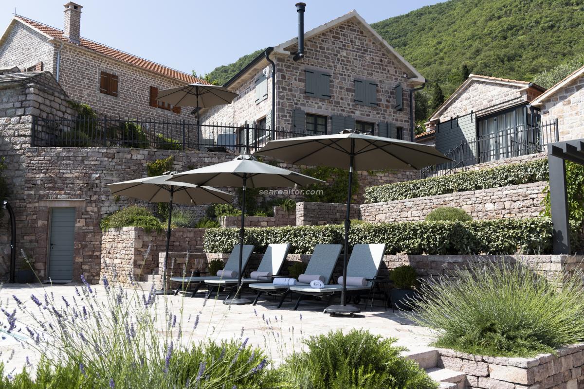 Kuća u Tivtu, 293m² — 8