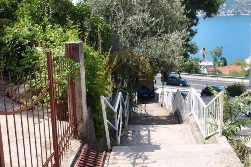 Dvosoban stan u Herceg Novom, 75m² 14