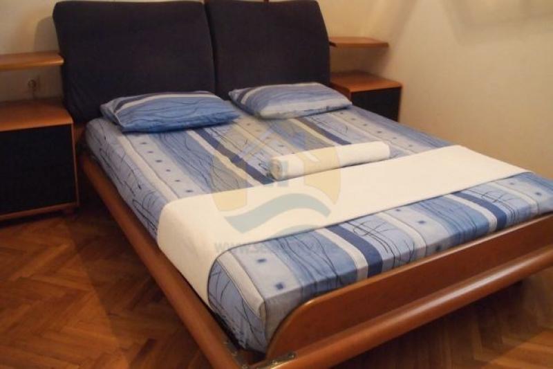 Dvosoban stan u Herceg Novom, 75m² 6