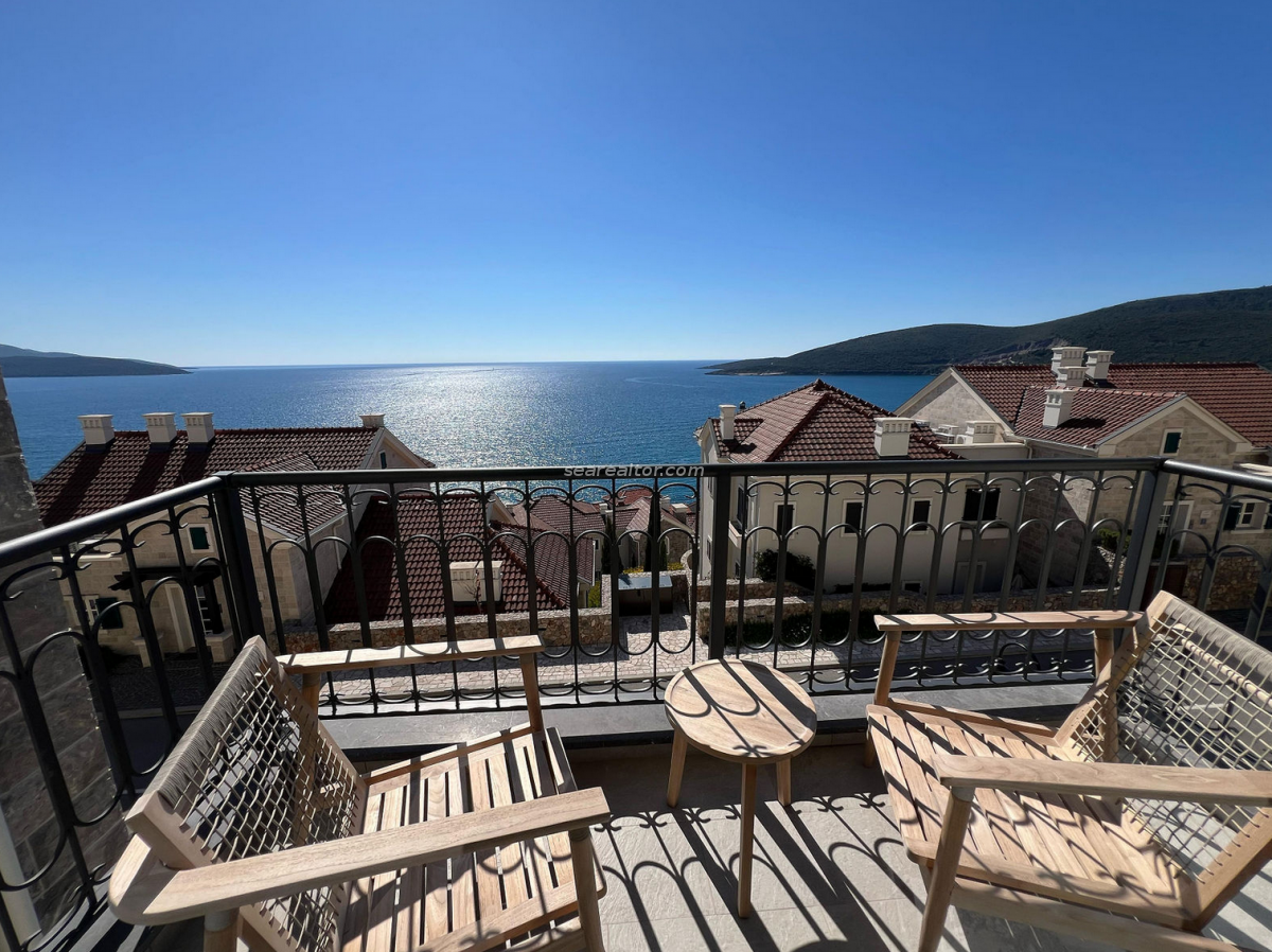 Garsonjera u Tivtu, 42m² — 13