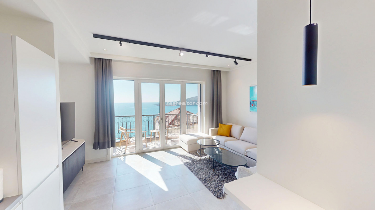 Garsonjera u Tivtu, 42m² — 14