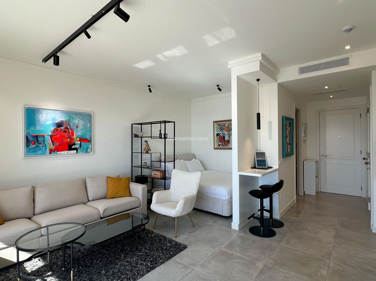 Garsonjera u Tivtu, 42m² — 4