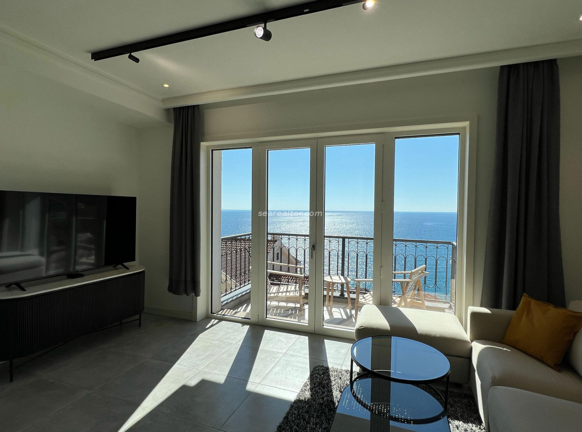 Garsonjera u Tivtu, 42m² — 8