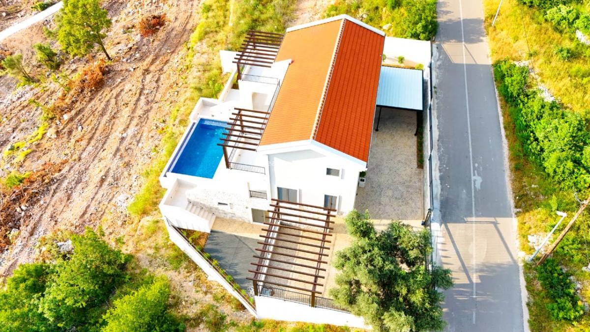 Kuća u Budvi, 420m² 3