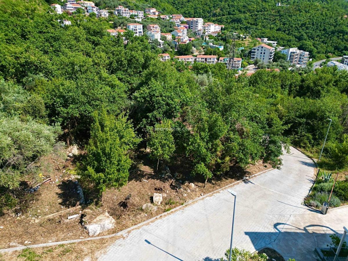 Nekretnina u Budvi, 841m² — 5