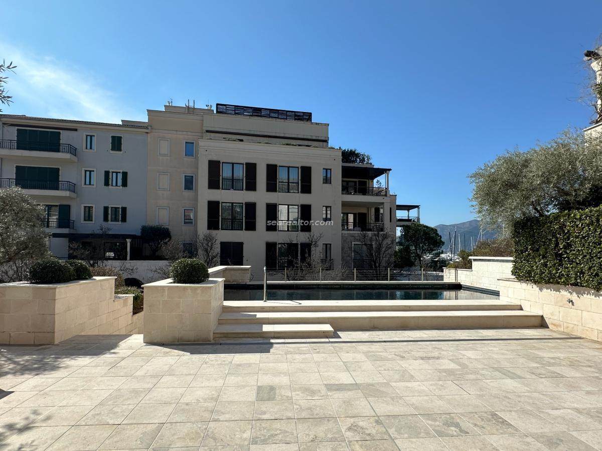 Luxury two bedroom apartment 115m2 in Porto Montenegro 2