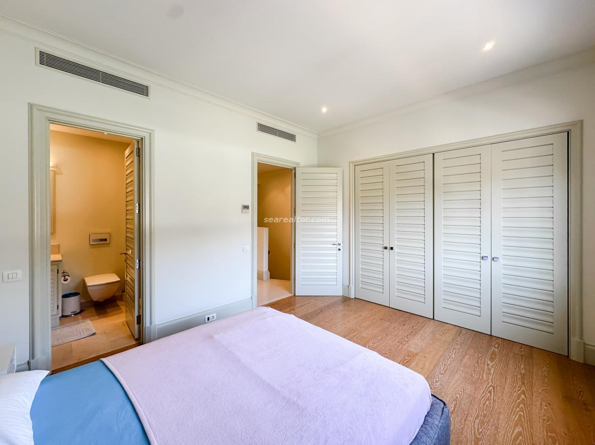 Luxury two bedroom apartment 115m2 in Porto Montenegro 15