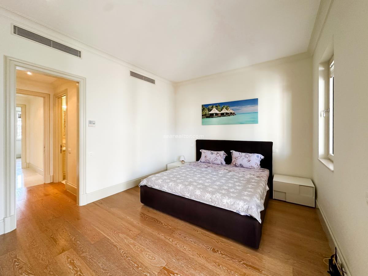 Luxury two bedroom apartment 115m2 in Porto Montenegro 19