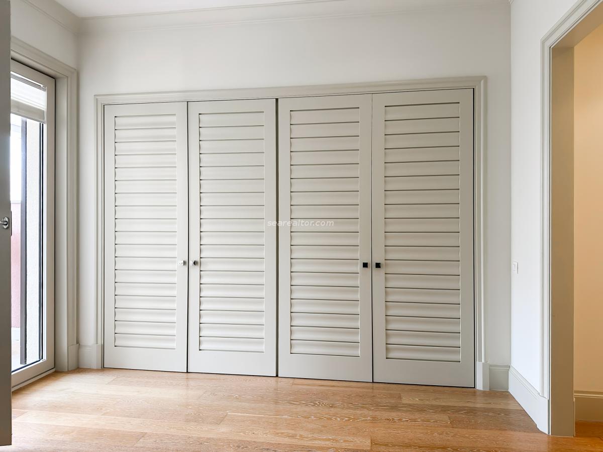 Luxury two bedroom apartment 115m2 in Porto Montenegro 33