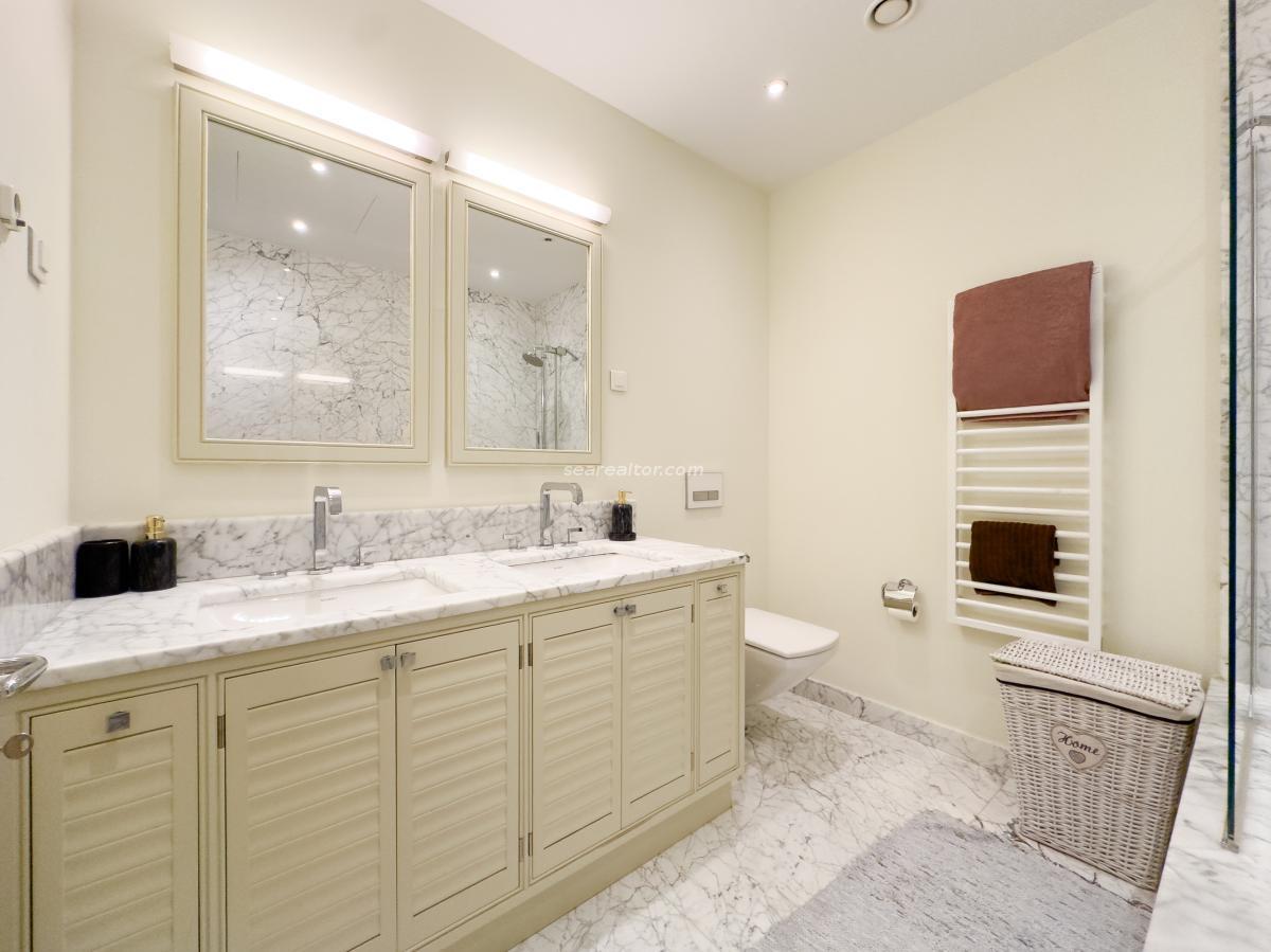 Luxury two bedroom apartment 115m2 in Porto Montenegro 34