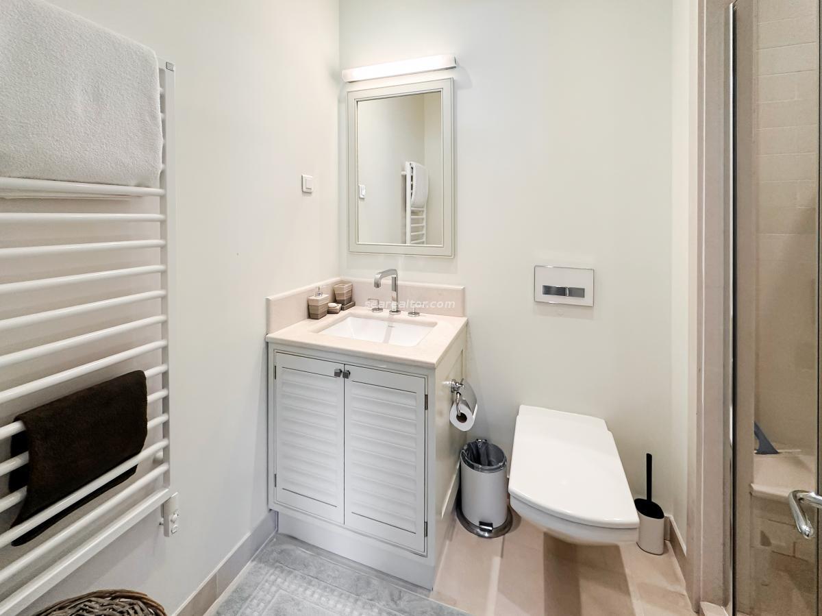 Luxury two bedroom apartment 115m2 in Porto Montenegro 38