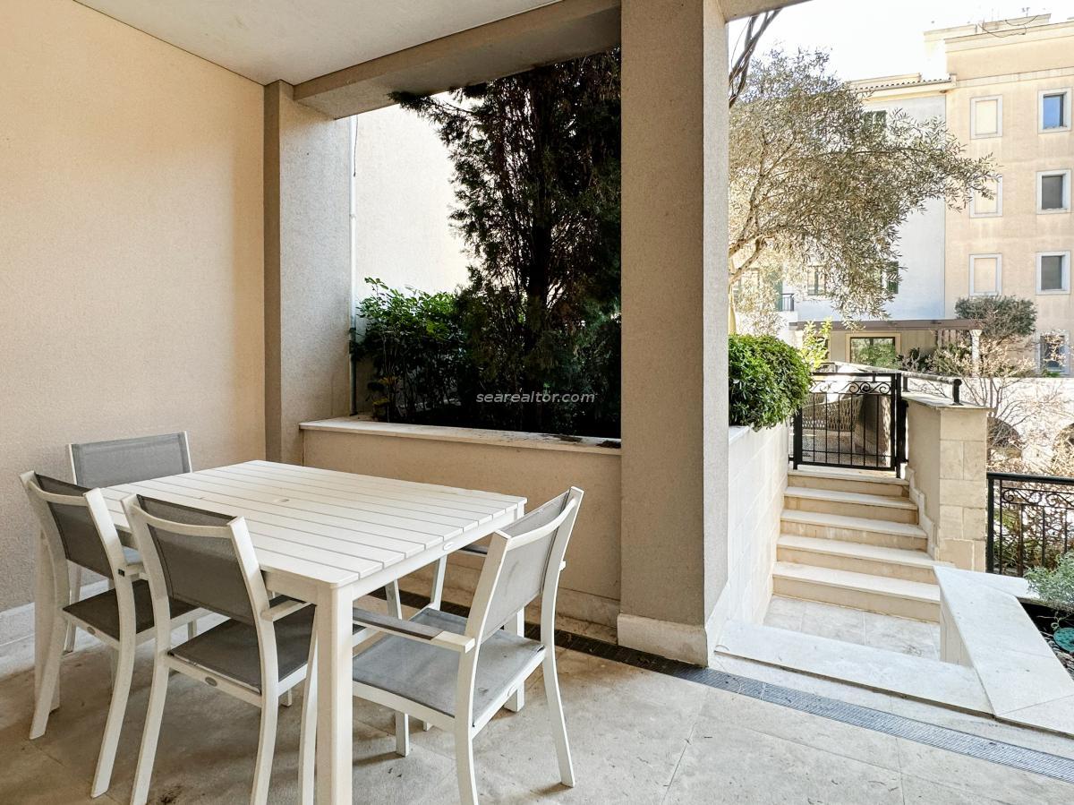 Luxury two bedroom apartment 115m2 in Porto Montenegro 39