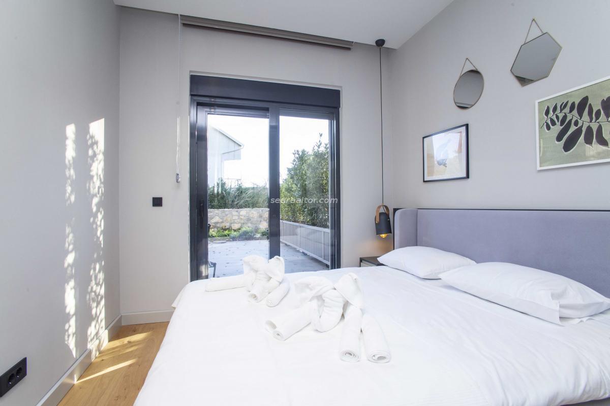 One bedroom apartment with a spacious terrace in Donja Lastva, Tivat 13