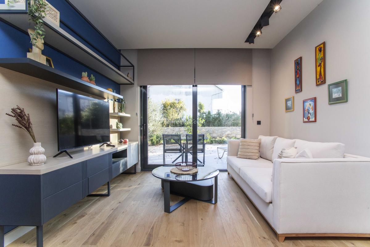 One bedroom apartment with a spacious terrace in Donja Lastva, Tivat 10