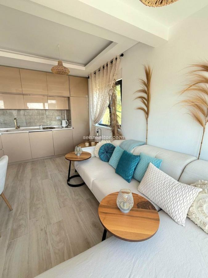 Двухкомнатная квартира площадью 50 м² с террасой на крыше площадью 47 м² и видом на море – Тиват, Кава 5