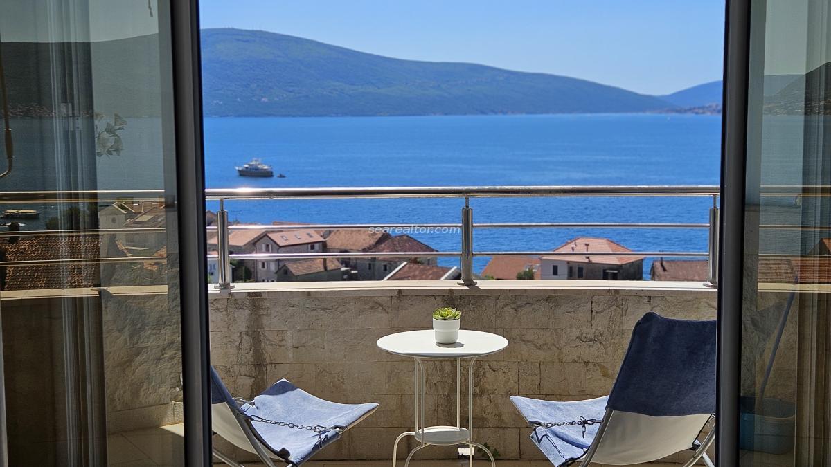 Dvosoban stan u Tivtu, 90m²