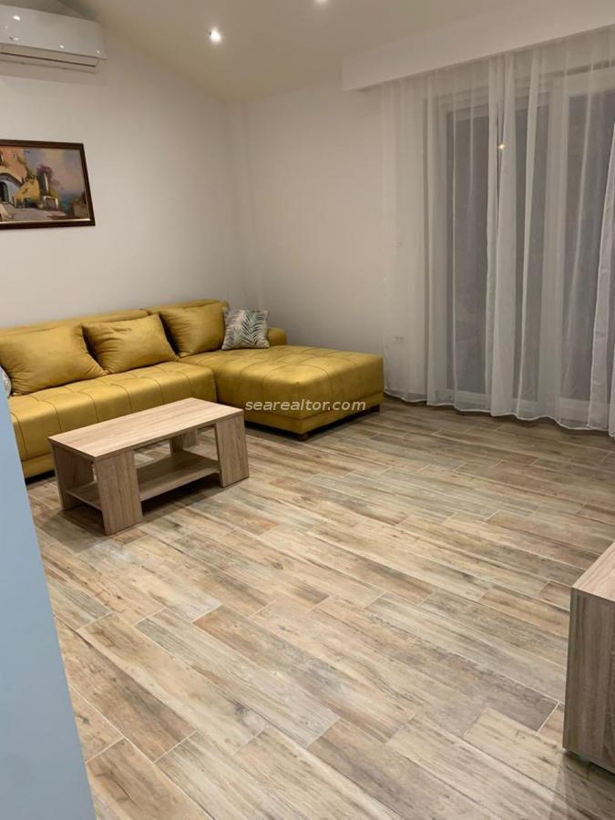 Eine komfortable 65 m² große Einzimmerwohnung in Tivat (Kava) zu vermieten. 11