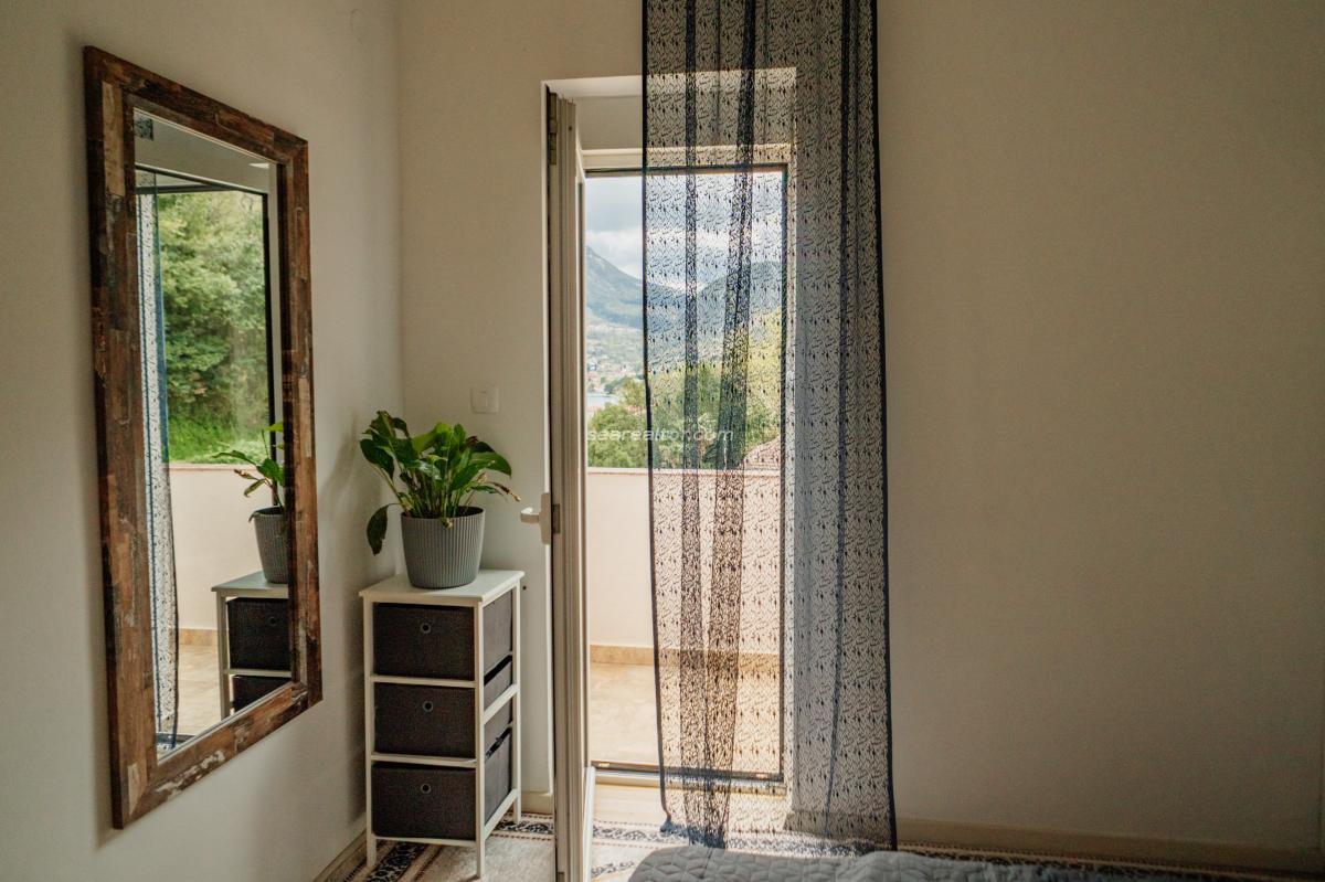 Dvosoban stan u Kotoru, 44m² 5
