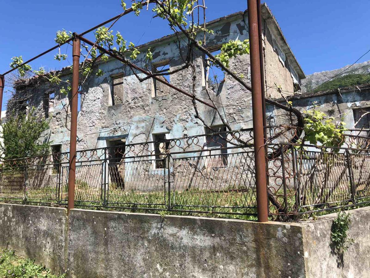 Lot with Ruins and Open Views - Zaljevo, Bar 3
