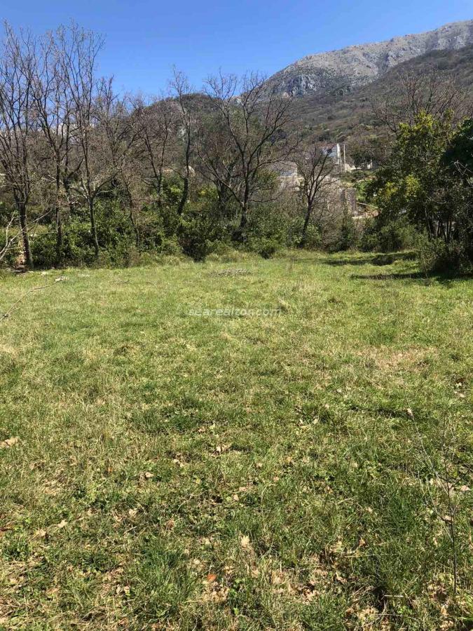 Spacious Plot with Existing Structure - Zaljevo, Bar