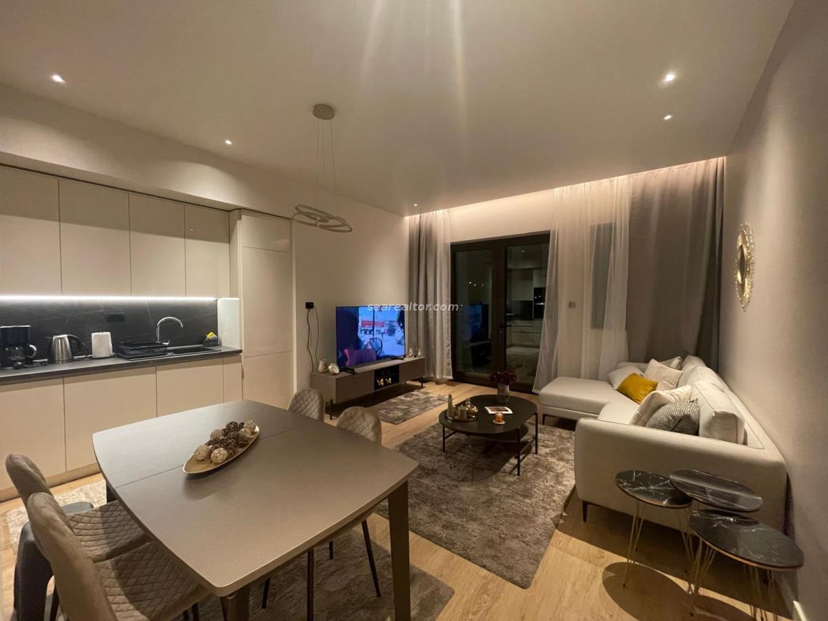 Luxuriöse Zwei-Zimmer-Wohnung im Komplex Boka Place, Tivat 2