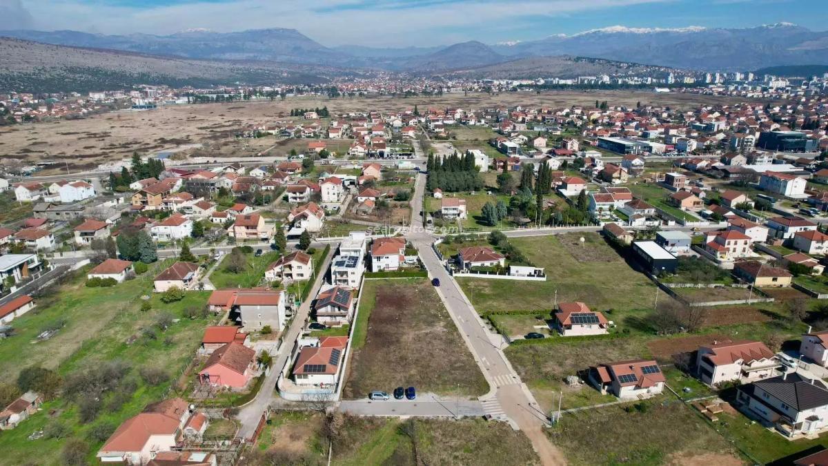 Plac u Podgorici, 0m² 3