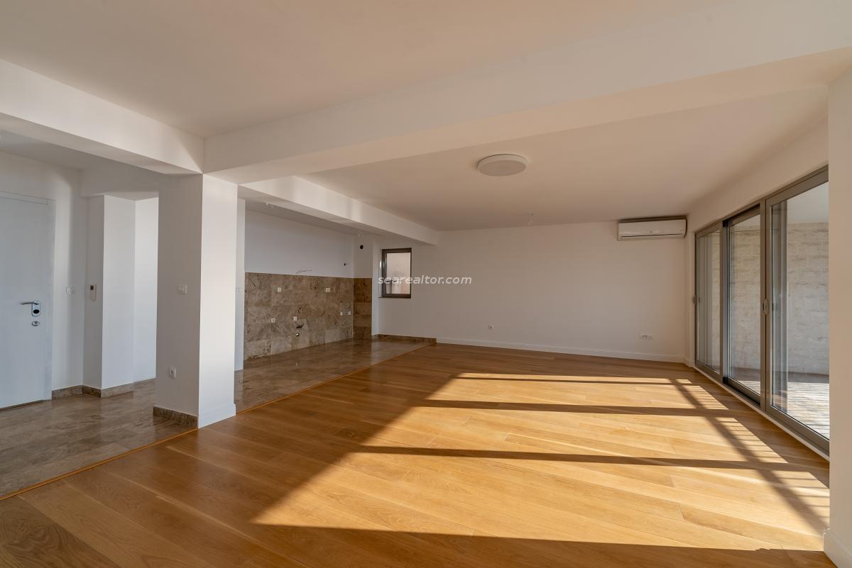 Trosoban stan u Budvi, 160m² 5