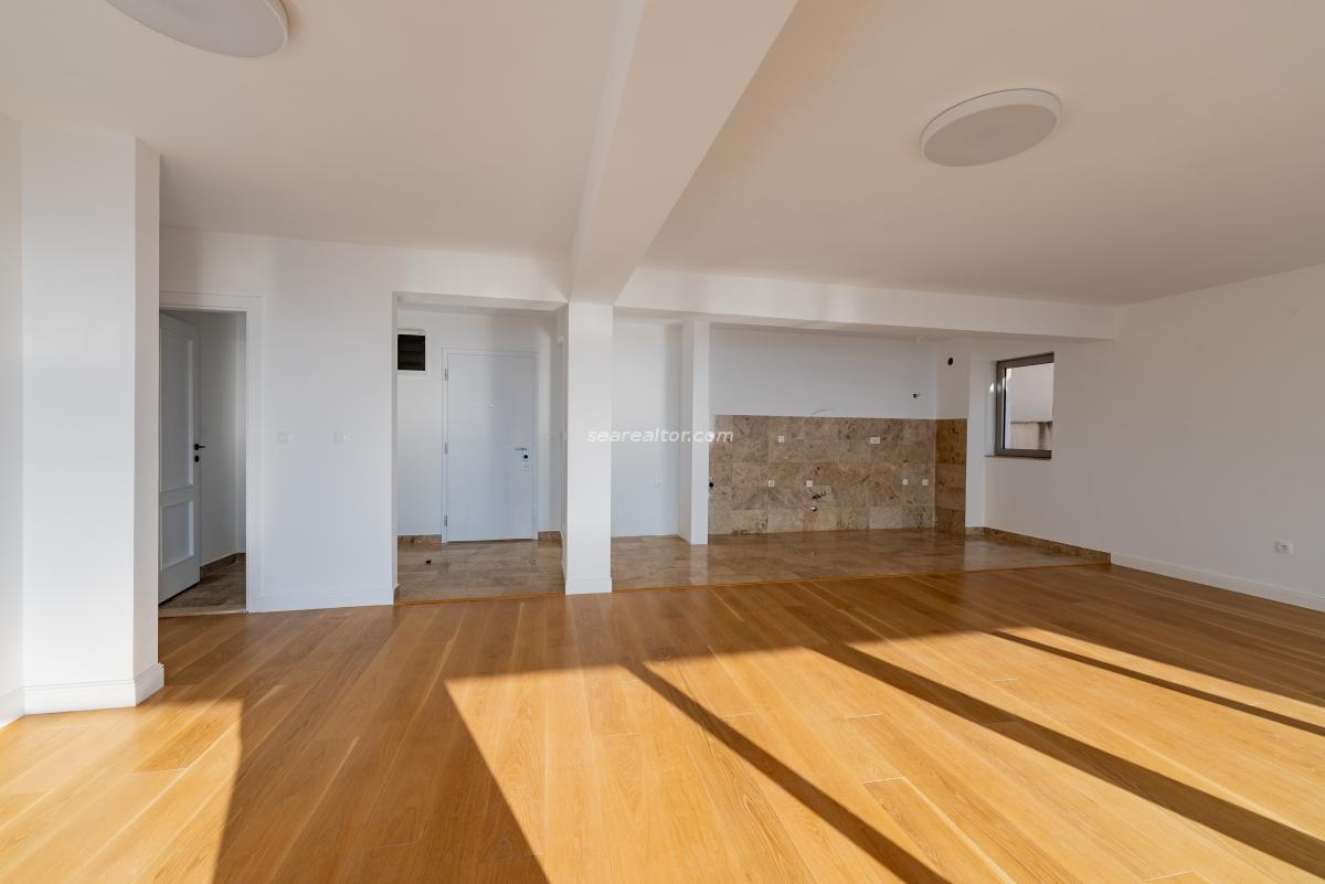 Trosoban stan u Budvi, 160m² 6