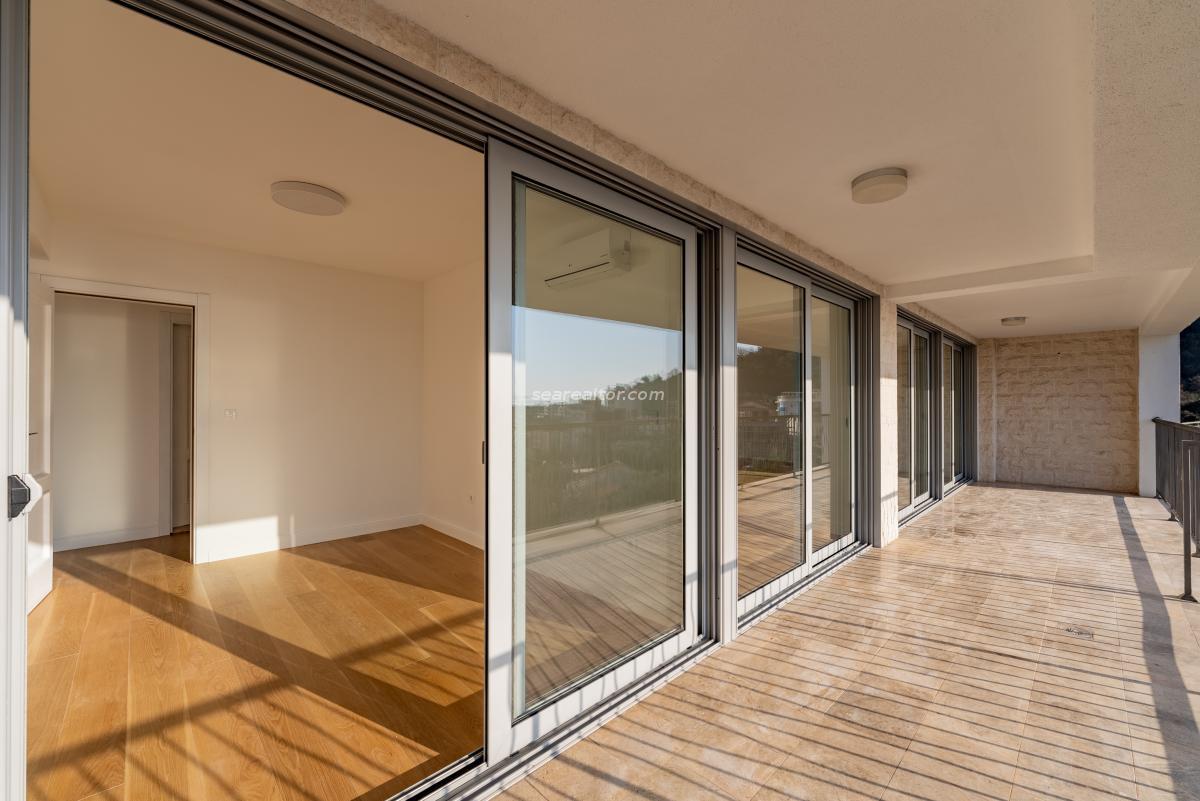 Trosoban stan u Budvi, 160m² 7