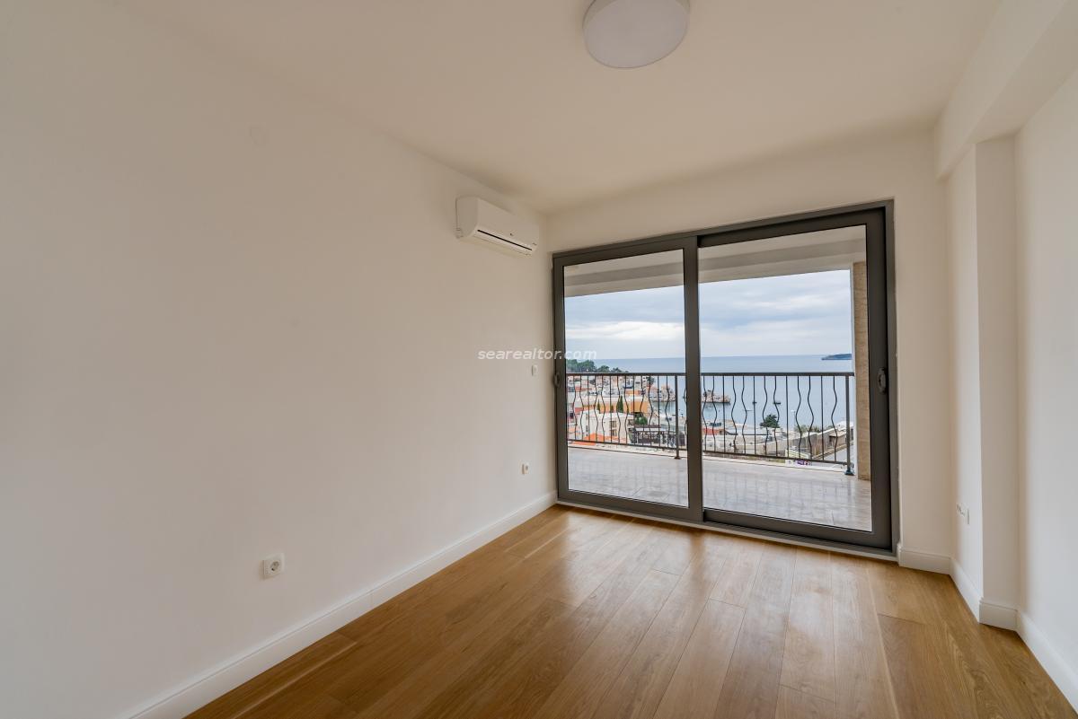 Trosoban stan u Budvi, 160m² 9