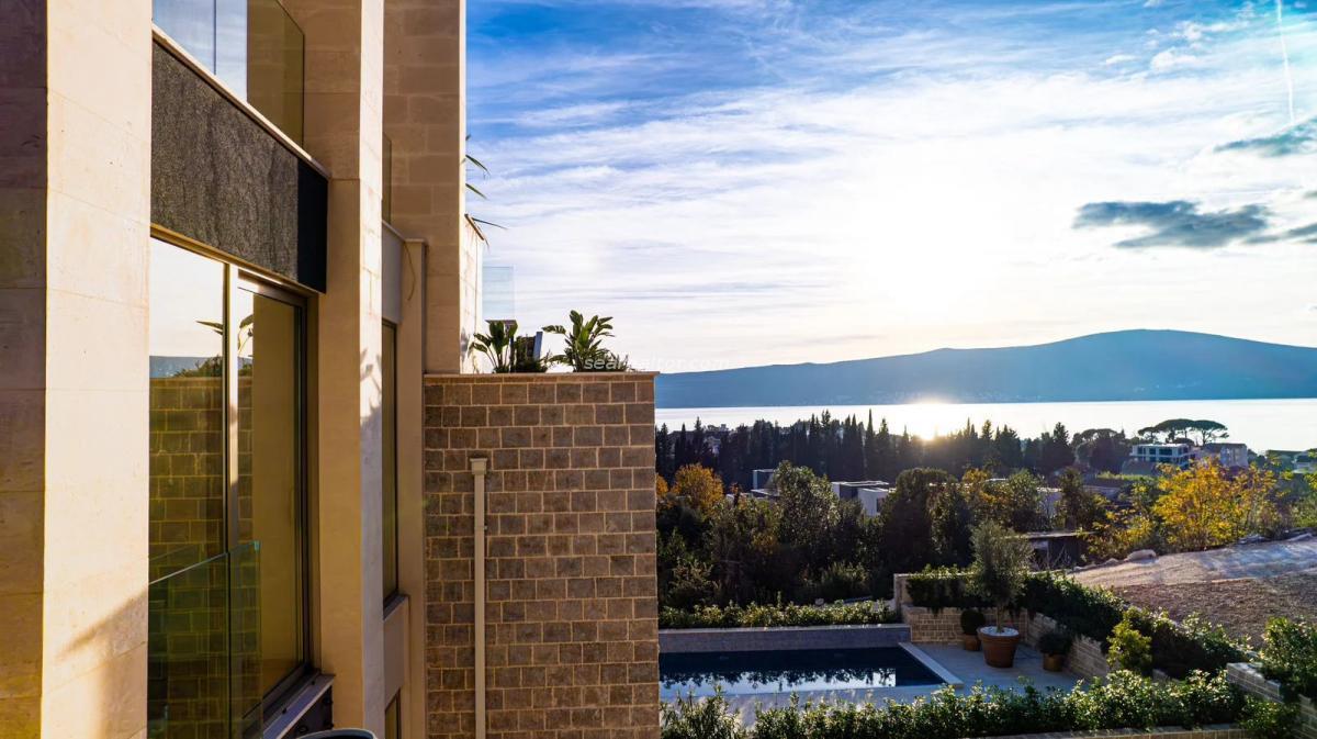 Premium Townhouse 288 m2 with Private Pool in Donja Lastva (I-2) 6