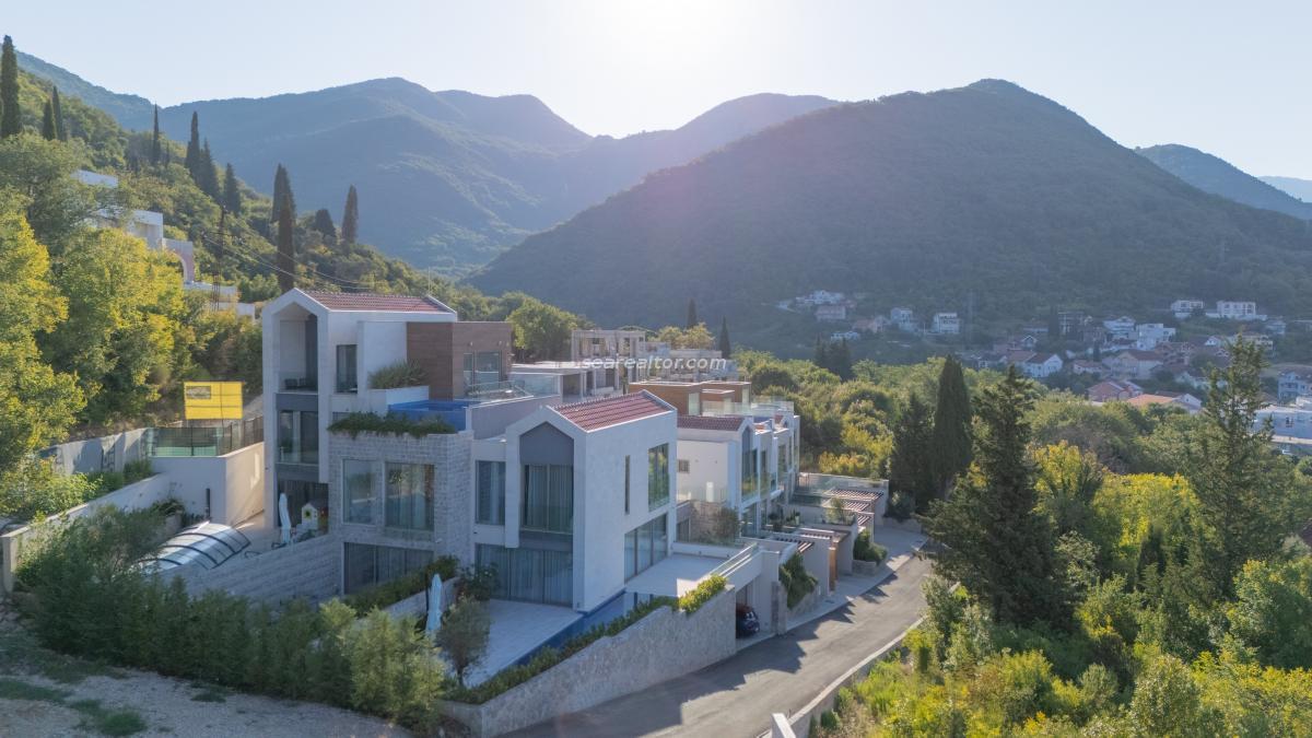 Premium Townhouse 286 m2 with Private Pool in Donja Lastva (K-1)