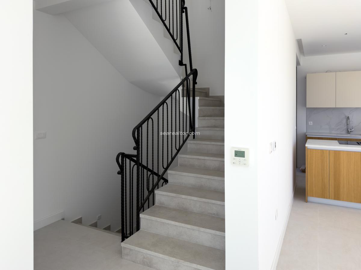 Kuća u Tivtu, 312m² — 13