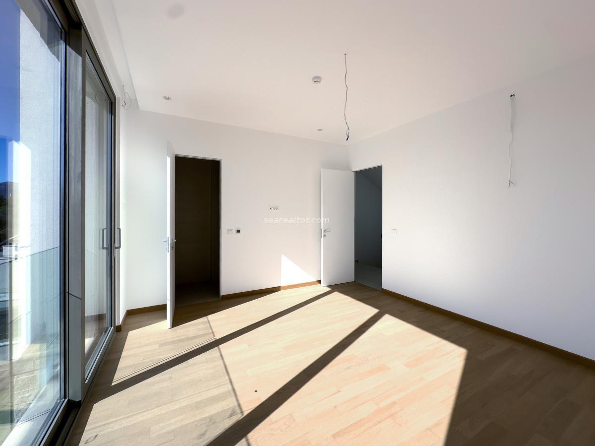 Kuća u Tivtu, 312m² — 14